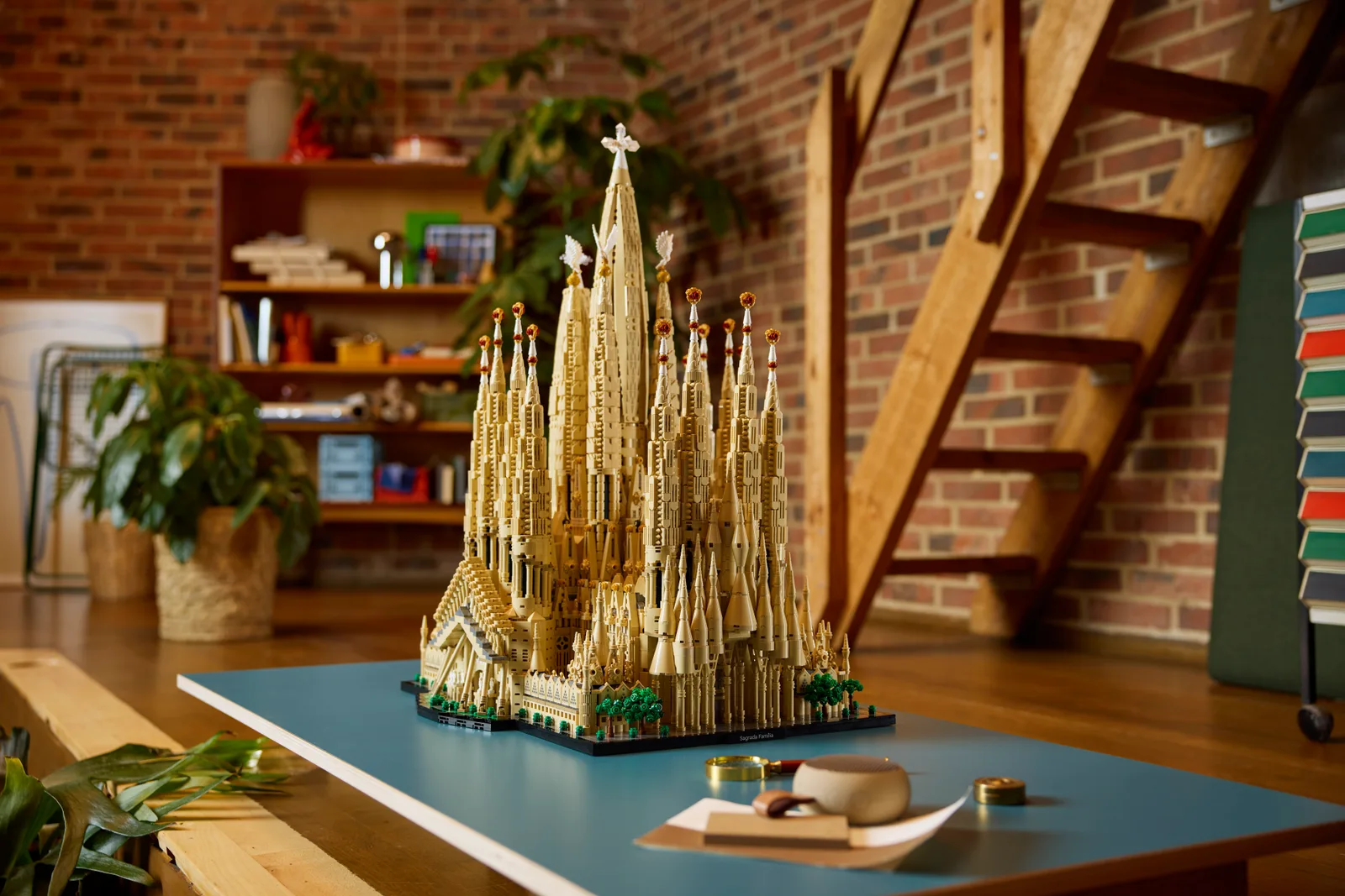 LEGO® Sagrada Família model in interieur