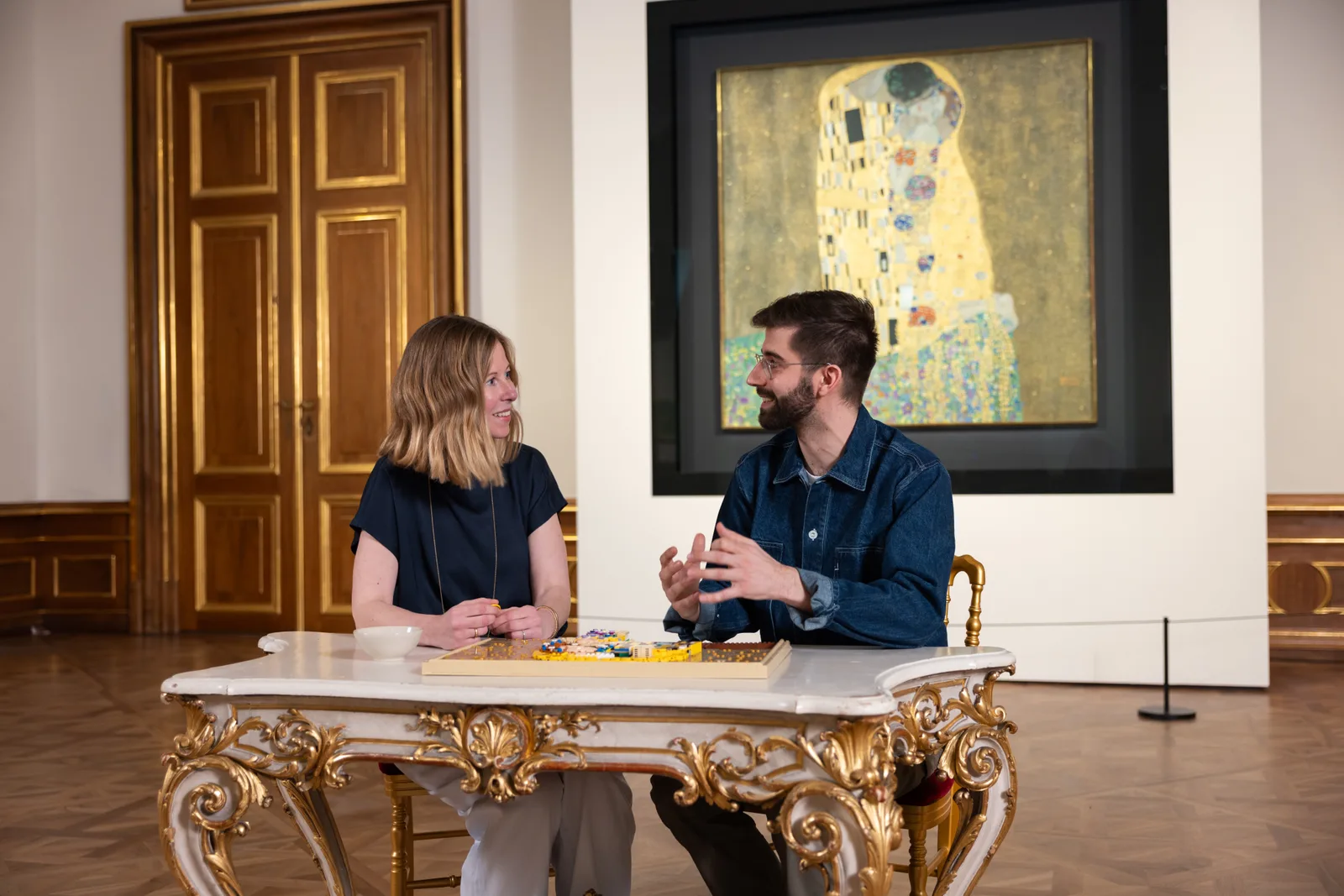 Milan Madge en Stephanie Auer bij het Belvedere Museum